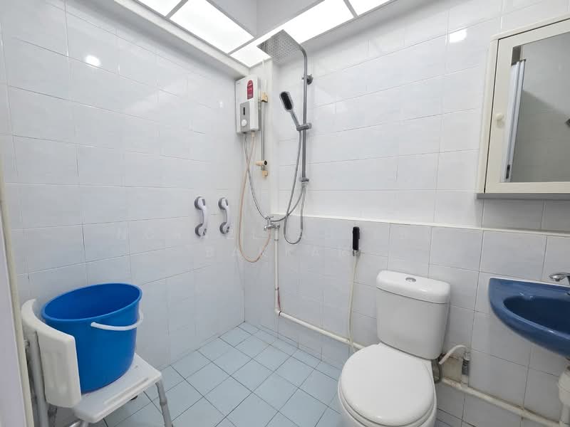 621 Woodlands Drive 52, 621 Woodlands Drive 52, 3 Bedrooms, 1,098 sqft, HDB Flat For Sale, by Norazliah Abu Bakkar, 500185864 - Bathroom - PropertyGuru.com.sg