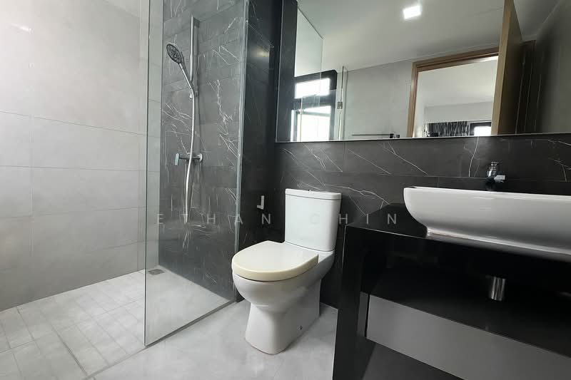 River Isles, 68 Edgedale Plains, 3 Bedrooms, 1,647 sqft, Condominium For Rent, by Ethan Chin, 500185882 - Bathroom - PropertyGuru.com.sg