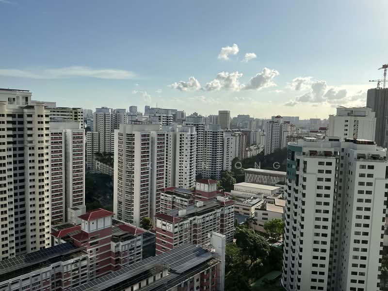 Regency Suites, 36 Kim Tian Road, 3 Bedrooms, 1,421 sqft, Apartment For Sale, by Rickson Ong, 500185892 - Exterior - PropertyGuru.com.sg