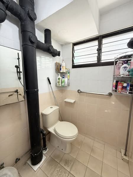 205 Marsiling Drive, 205 Marsiling Drive, 3 Bedrooms, 979 sqft, HDB Flat For Sale, by Rusydi Yusoff, 500185893 - Bathroom - PropertyGuru.com.sg