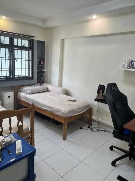 445 Ang Mo Kio Avenue 10, 445 Ang Mo Kio Avenue 10, 3 Bedrooms, 972 sqft, HDB Flat For Sale, by Ken Pek, 500185899 - Bedroom - PropertyGuru.com.sg