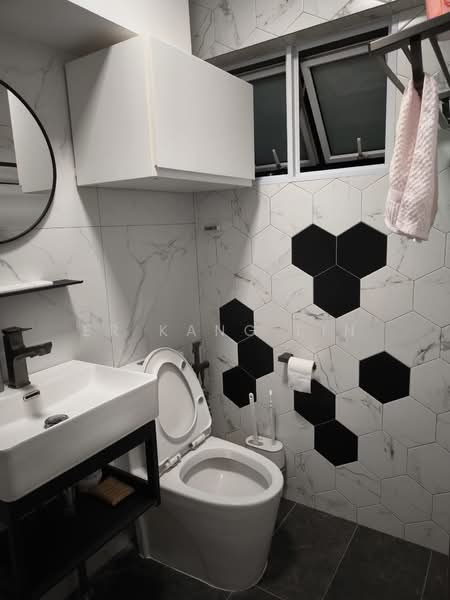 183 Pasir Ris Street 11, 183 Pasir Ris Street 11, 3 Bedrooms, 1,345 sqft, HDB Flat For Sale, by Er Kang Lin, 500185900 - Bathroom - PropertyGuru.com.sg