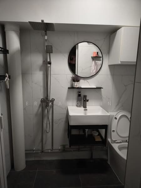 183 Pasir Ris Street 11, 183 Pasir Ris Street 11, 3 Bedrooms, 1,345 sqft, HDB Flat For Sale, by Er Kang Lin, 500185900 - Bathroom - PropertyGuru.com.sg