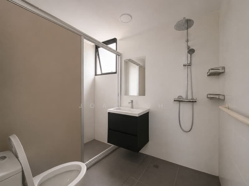 Blue Horizon, 21 West Coast Crescent, 3 Bedrooms, 1,163 sqft, Condominium For Rent, by Joan Loh, 500185908 - Bathroom - PropertyGuru.com.sg
