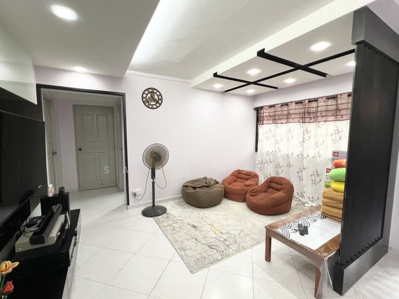 714 Woodlands Drive 70, 714 Woodlands Drive 70, 3 Bedrooms, 1,076 sqft, HDB Flat For Sale, by Sani Faisal, 500185915 - Living Room - PropertyGuru.com.sg