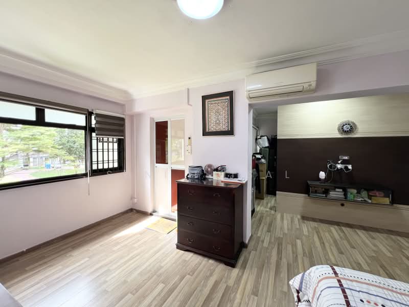 714 Woodlands Drive 70, 714 Woodlands Drive 70, 3 Bedrooms, 1,076 sqft, HDB Flat For Sale, by Sani Faisal, 500185915 - Living Room - PropertyGuru.com.sg