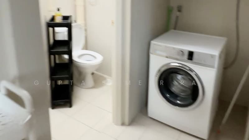 Sheares Ville, 9 Holt Road, Room Rental, 150 sqft, Condominium For Rent, by Gupta Sameer Raj, 500185917 - Bathroom - PropertyGuru.com.sg