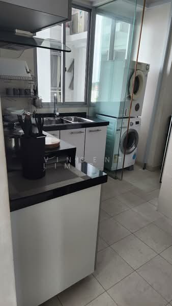 The Lakeshore, 31 Jurong West Street 41, Room Rental, 100 sqft, Condominium For Rent, by Vincent Lim Boon Seng, 500185919 - Kitchen - PropertyGuru.com.sg