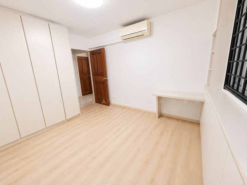 234 Serangoon Avenue 3, 234 Serangoon Avenue 3, 3 Bedrooms, 1,130 sqft, HDB Flat For Sale, by Lim Jiang Chuan (Jay), 500185922 - Bedroom - PropertyGuru.com.sg