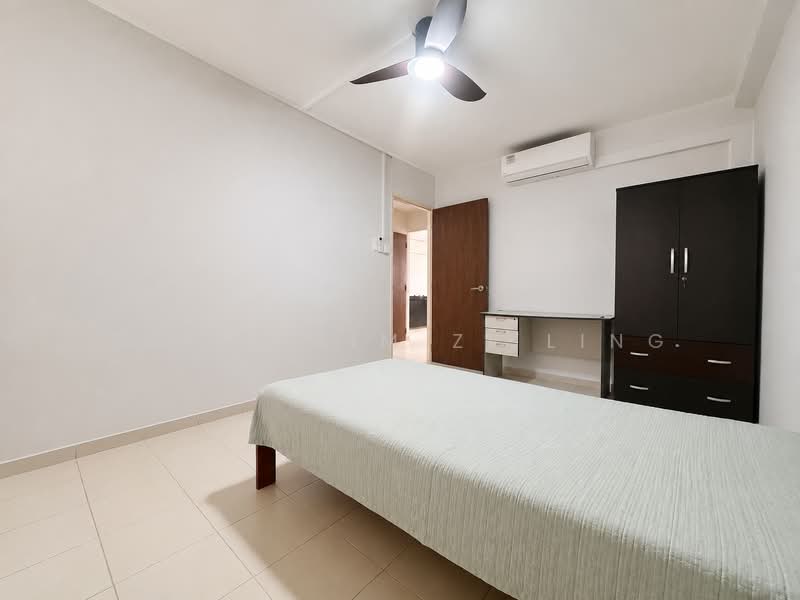 629 Yishun Street 61, 629 Yishun Street 61, 2 Bedrooms, 785 sqft, HDB Flat For Rent, by Emily Lim Zi Ling, 500185925 - Bedroom - PropertyGuru.com.sg