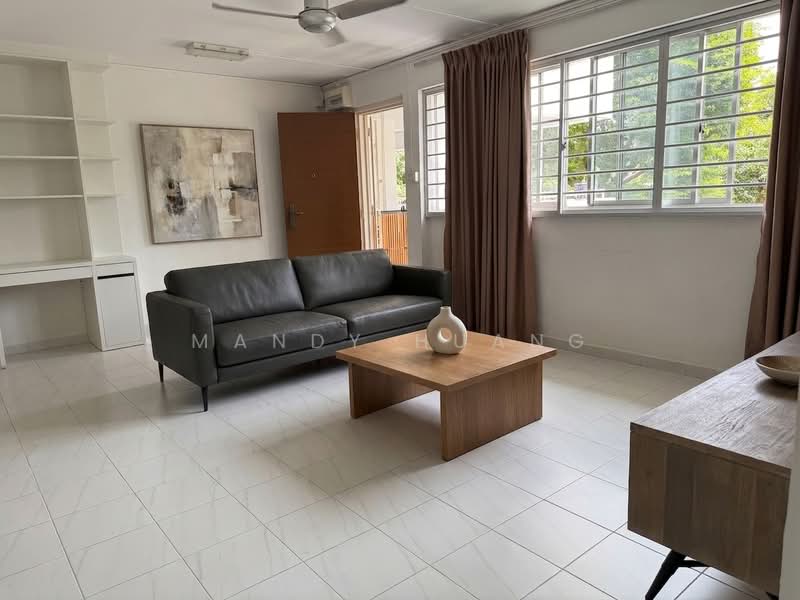 501 Hougang Avenue 8, 501 Hougang Avenue 8, 3 Bedrooms, 904 sqft, HDB Flat For Rent, by Mandy Huang, 500185950 - Living Room - PropertyGuru.com.sg