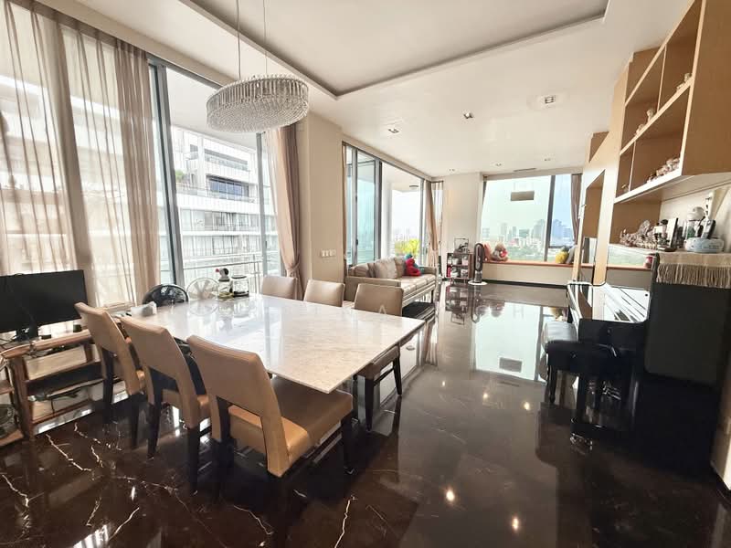 Helios Residences, 17 Cairnhill Circle, 3 Bedrooms, 1,916 sqft, Condominium For Sale, by Serbina Goh, 500185954 - Living Room - PropertyGuru.com.sg