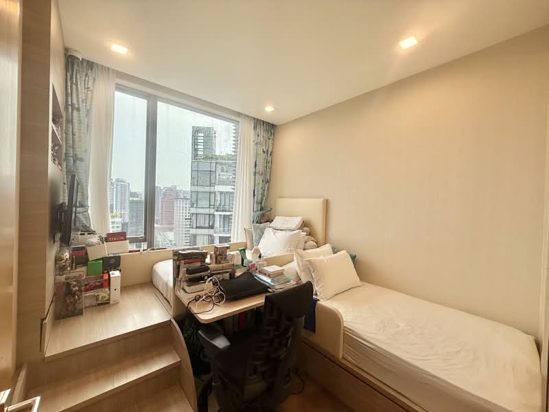 Helios Residences, 17 Cairnhill Circle, 3 Bedrooms, 1,916 sqft, Condominium For Sale, by Serbina Goh, 500185954 - Bedroom - PropertyGuru.com.sg
