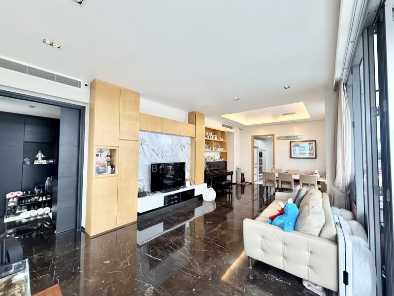 Helios Residences, 17 Cairnhill Circle, 3 Bedrooms, 1,916 sqft, Condominium For Sale, by Serbina Goh, 500185954 - Living Room - PropertyGuru.com.sg