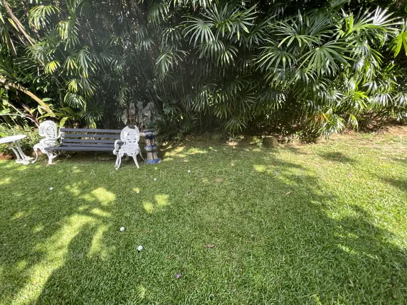 UNLIMITED POTENTIAL 🌟 Regular GCB Plot 🌟 Lush Greenery, , 4 Bedrooms, 4,000 sqft, Good Class Bungalow For Sale, by Martin Goh 吴伟楠, 500185965 - Garden - PropertyGuru.com.sg