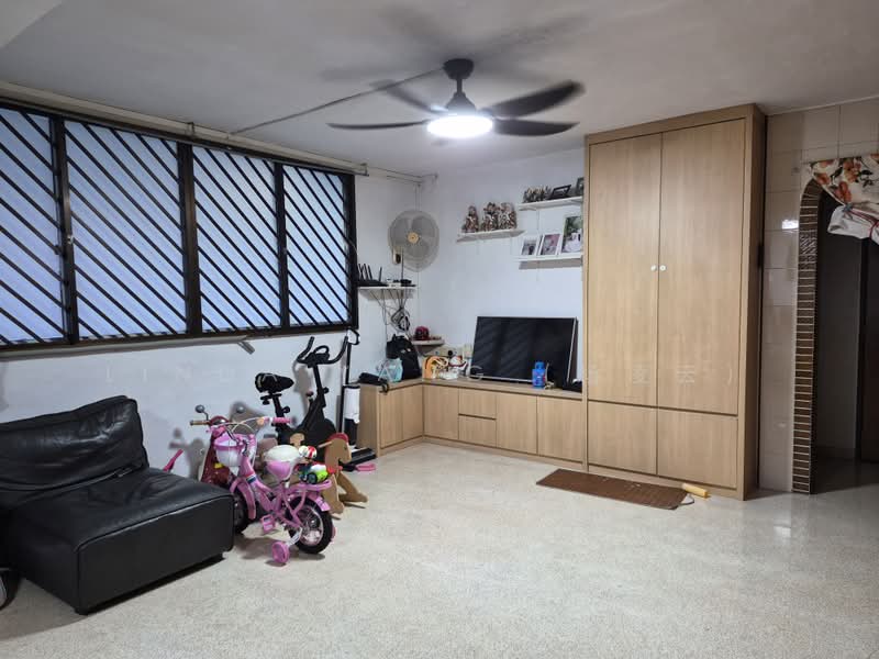 443 Tampines Street 43, 443 Tampines Street 43, Room Rental, 100 sqft, HDB Flat For Rent, by Linda Yang (杨凌云), 500185967 - Living Room - PropertyGuru.com.sg