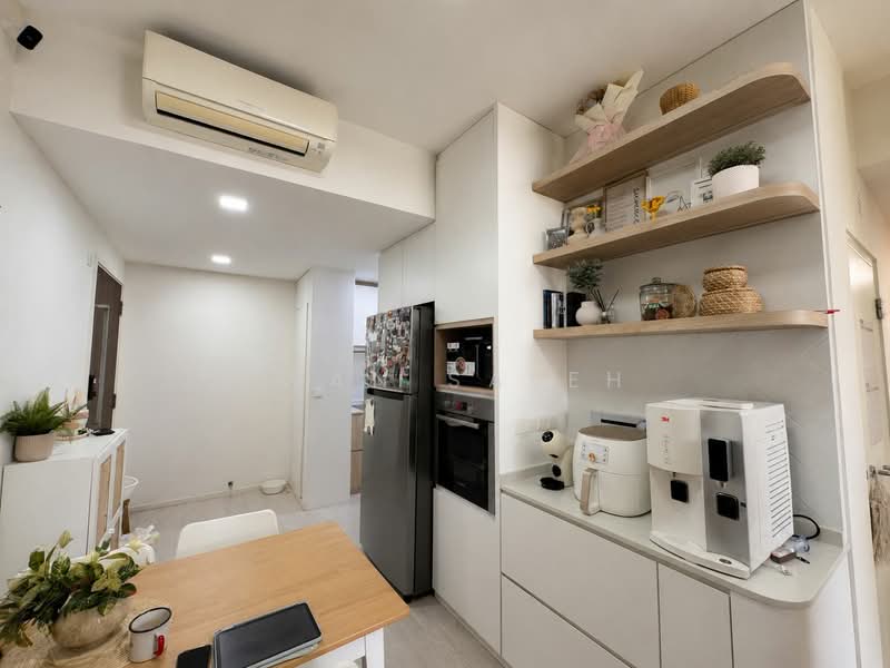 Canberra Residences, 509 Canberra Drive, 3 Bedrooms, 904 sqft, Condominium For Sale, by Ewan Saleh, 500185970 - Kitchen - PropertyGuru.com.sg
