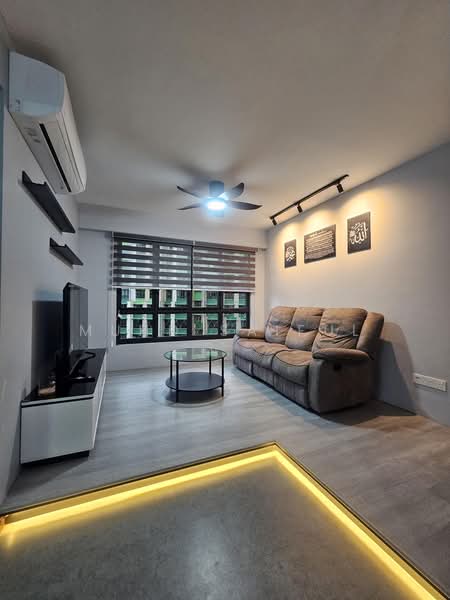 639B Tampines Street 62, 639B Tampines Street 62, 2 Bedrooms, 1,001 sqft, HDB Flat For Rent, by Muhd Saiful, 500186007 - Living Room - PropertyGuru.com.sg