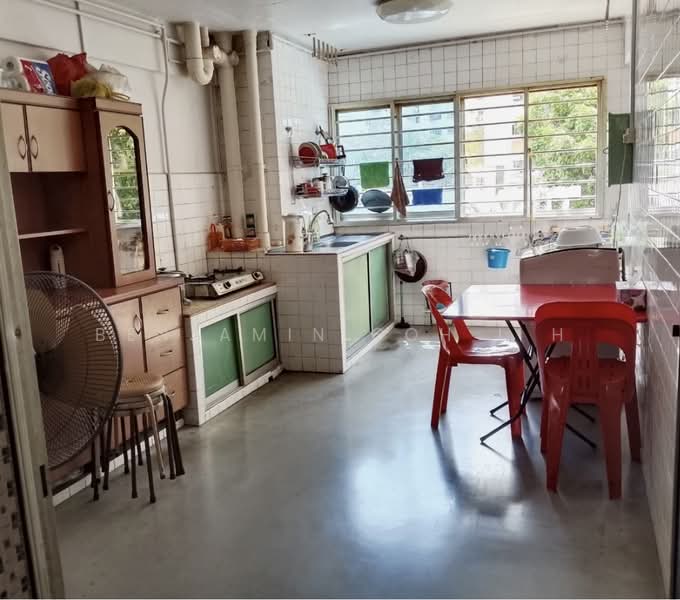 377 Clementi Avenue 5, 377 Clementi Avenue 5, Room Rental, 180 sqft, HDB Flat For Rent, by Benjamin Goh L H, 500186010 - Kitchen - PropertyGuru.com.sg