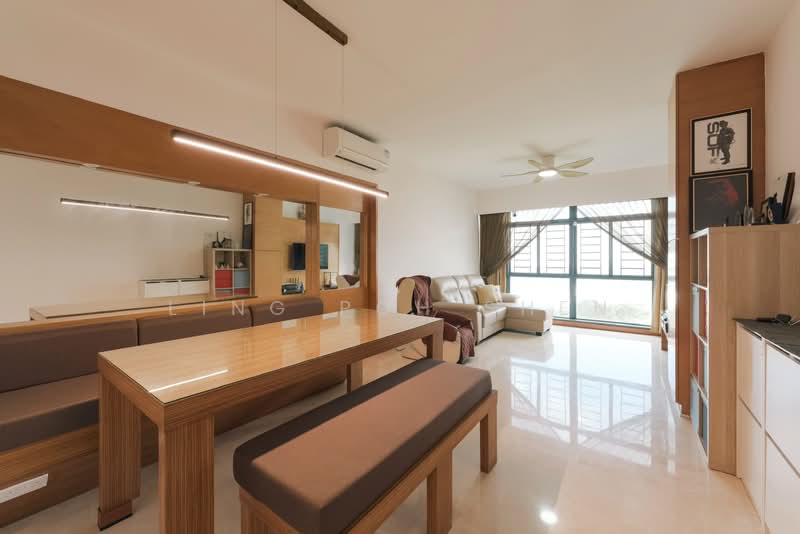 Blue Horizon, 27 West Coast Crescent, 3 Bedrooms, 1,216 sqft, Condominium For Sale, by Ling Poh Shen, 500186014 - Living Room - PropertyGuru.com.sg
