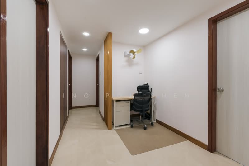Blue Horizon, 27 West Coast Crescent, 3 Bedrooms, 1,216 sqft, Condominium For Sale, by Ling Poh Shen, 500186014 - Corridor - PropertyGuru.com.sg