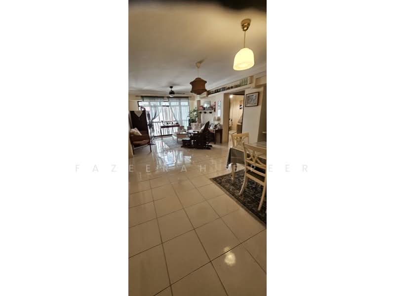 684C Woodlands Drive 62, 684C Woodlands Drive 62, 3 Bedrooms, 1,109 sqft, HDB Flat For Sale, by Fazeerah Epeer, 500186022 - Living Room - PropertyGuru.com.sg