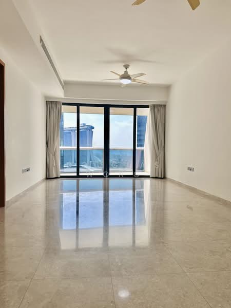 Marina Bay Suites, 3 Central Boulevard, 3 Bedrooms, 1,603 sqft, Apartment For Sale, by Douglas Wong, 500186023 - Living Room - PropertyGuru.com.sg