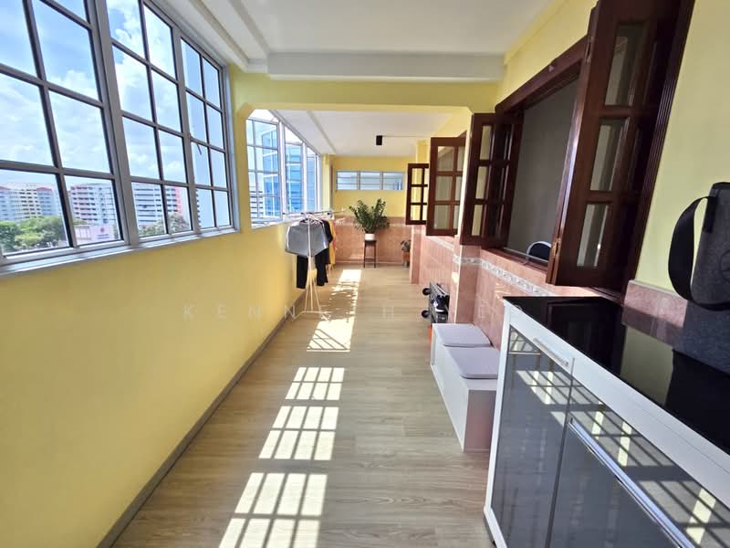816 Woodlands Street 82, 816 Woodlands Street 82, 5 Bedrooms, 1,927 sqft, HDB Flat For Sale, by Kenneth Yeo, 500186043 - Balcony - PropertyGuru.com.sg