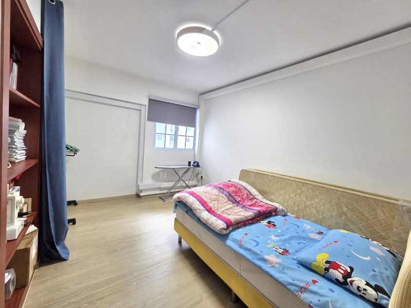 816 Woodlands Street 82, 816 Woodlands Street 82, 5 Bedrooms, 1,927 sqft, HDB Flat For Sale, by Kenneth Yeo, 500186043 - Bedroom - PropertyGuru.com.sg