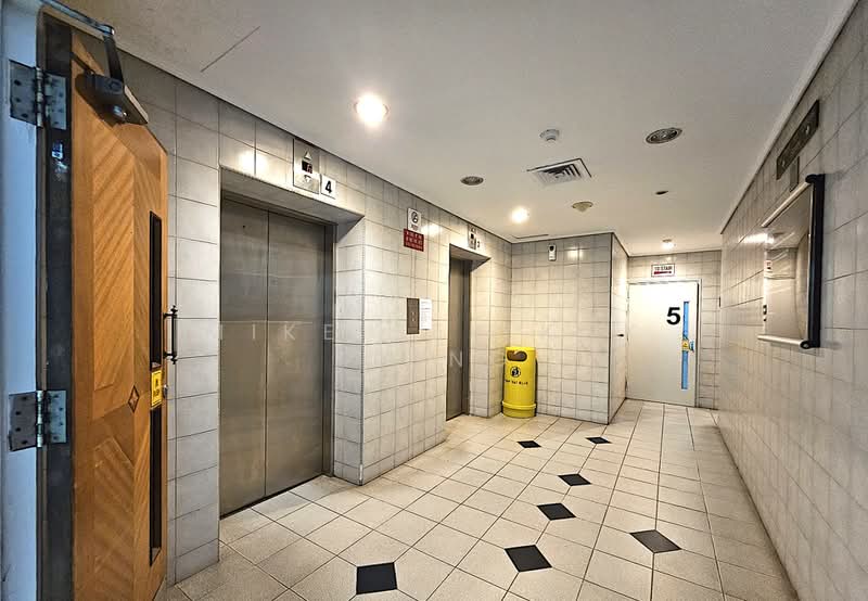 Fook Hai Building, 150 South Bridge Road, 764 sqft, Office For Rent, by Mike Sek Kok Tiong, 500186048 - Corridor - CommercialGuru.com.sg
