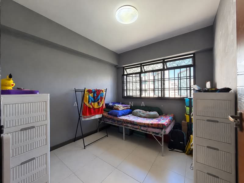 372 Jurong East Street 32, 372 Jurong East Street 32, 2 Bedrooms, 689 sqft, HDB Flat For Sale, by Amalina ., 500186064 - Bedroom - PropertyGuru.com.sg