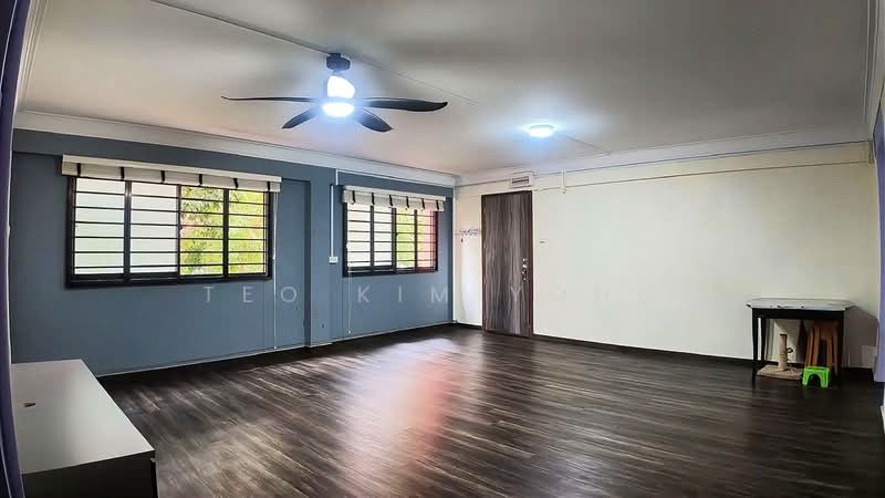 395 Yishun Ring Road, 395 Yishun Ring Road, 3 Bedrooms, 1,119 sqft, HDB Flat For Sale, by Teo Kim Yong, 500186067 - Living Room - PropertyGuru.com.sg