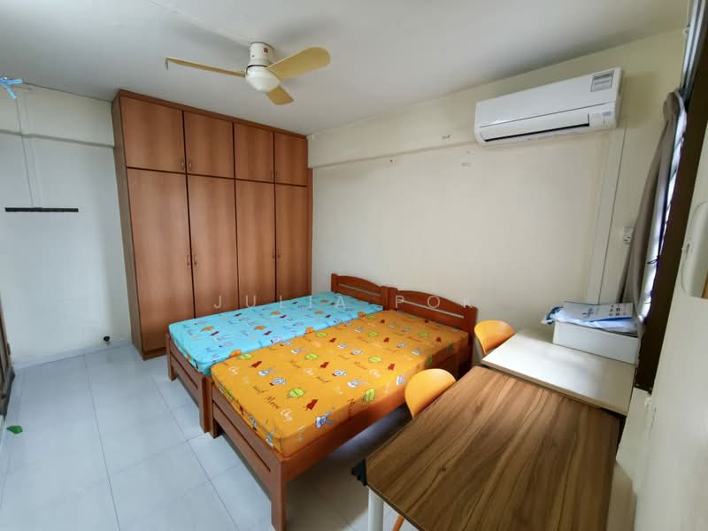 546 Ang Mo Kio Avenue 10, 546 Ang Mo Kio Avenue 10, Room Rental, 12 sqft, HDB Flat For Rent, by Julia Pok, 500186072 - Bedroom - PropertyGuru.com.sg