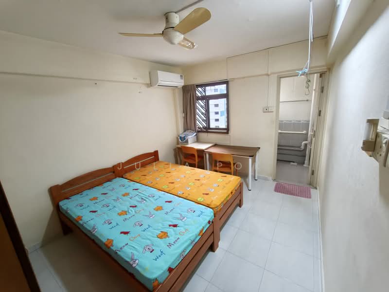 546 Ang Mo Kio Avenue 10, 546 Ang Mo Kio Avenue 10, Room Rental, 12 sqft, HDB Flat For Rent, by Julia Pok, 500186072 - Bedroom - PropertyGuru.com.sg