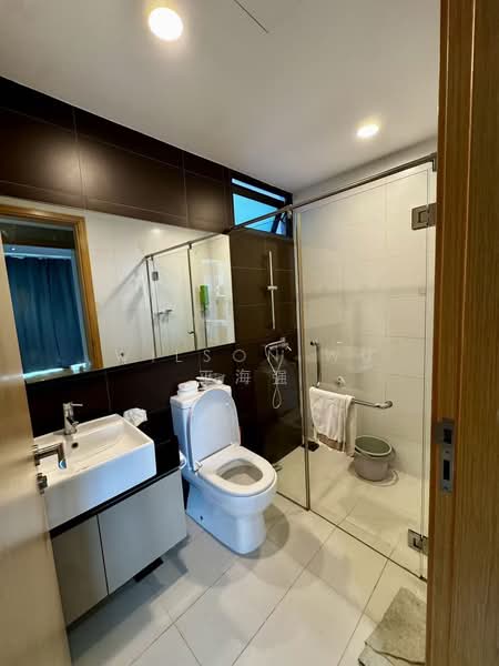 Esparina Residences, 123 Compassvale Bow, 3 Bedrooms, 1,001 sqft, Executive Condominium For Rent, by Wilson Wu 巫海强, 500186073 - Bathroom - PropertyGuru.com.sg