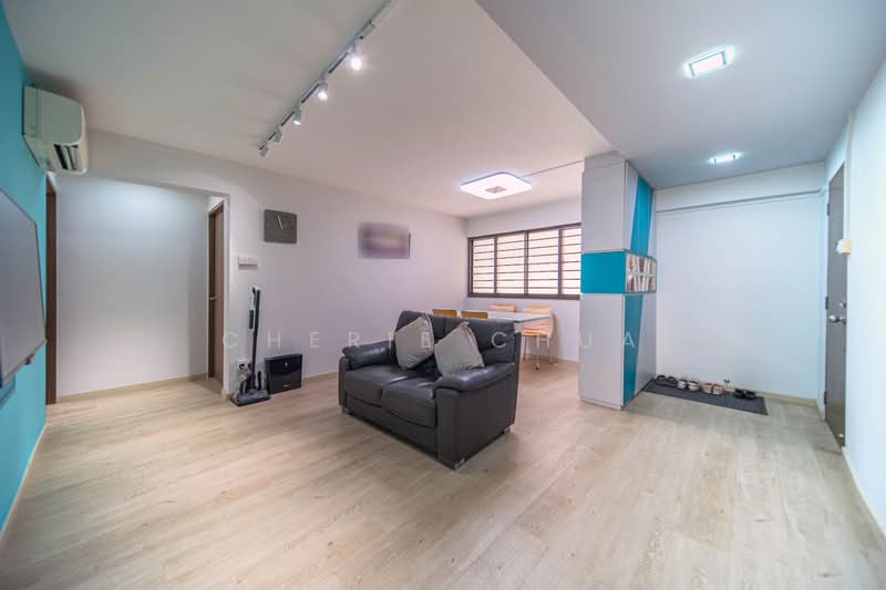 411 Hougang Avenue 10, 411 Hougang Avenue 10, 3 Bedrooms, 979 sqft, HDB Flat For Sale, by Cherie Chua, 500186087 - Living Room - PropertyGuru.com.sg