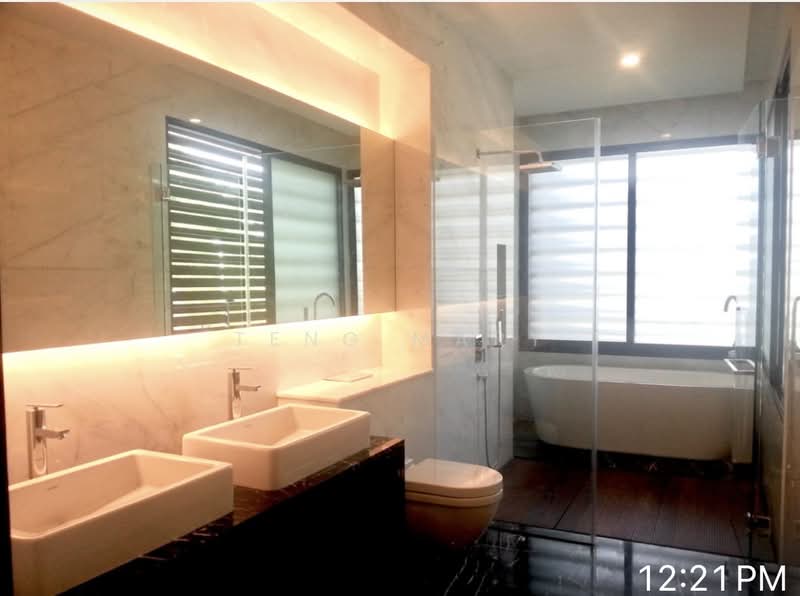 Holland Grove Drive, Holland grove lane, holland grove terrace, holland grove road, Tanglin / Holland / Bukit Timah, 6 Bedrooms, 7,000 sqft, Semi-Detached House For Sale, by Teng Mary, 500186089 - Bathroom - PropertyGuru.com.sg