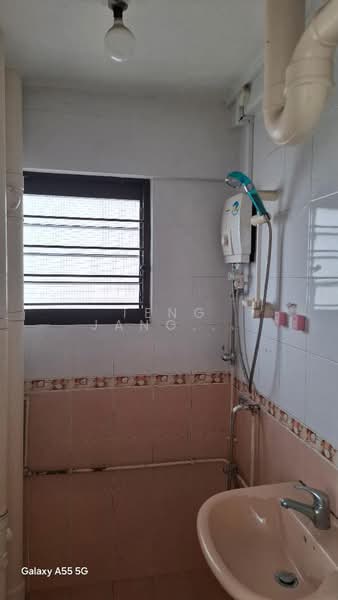 177 Toa Payoh Central, 177 Toa Payoh Central, 2 Bedrooms, 721 sqft, HDB Flat For Sale, by Teng Jang Fey (Melvin), 500186093 - Bathroom - PropertyGuru.com.sg