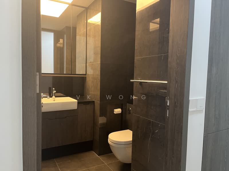The M, 30 Middle Road, Studio, 420 sqft, Condominium For Rent, by VK Wong, 500186102 - Bathroom - PropertyGuru.com.sg