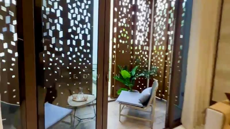 Parksuites, 18 Holland Grove Road, 2 Bedrooms, 786 sqft, Condominium For Sale, by Edwin Su, 500186111 - Balcony - PropertyGuru.com.sg