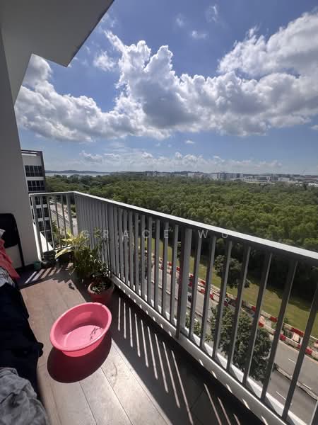 Seastrand, 7 Pasir Ris Link, 2 Bedrooms, 882 sqft, Condominium For Rent, by Grace Wu, 500186113 - Balcony - PropertyGuru.com.sg