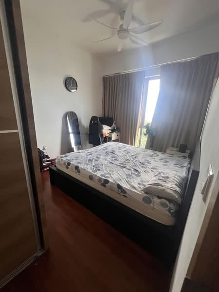 Seastrand, 7 Pasir Ris Link, 2 Bedrooms, 882 sqft, Condominium For Rent, by Grace Wu, 500186113 - Bedroom - PropertyGuru.com.sg