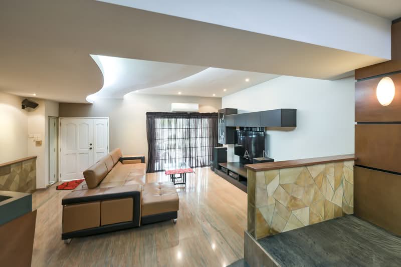 Sunrise Villa, Sunrise Terrace, 6 Bedrooms, 3,200 sqft, Terraced House For Sale, by Jared Tan, 500186115 - Living Room - PropertyGuru.com.sg