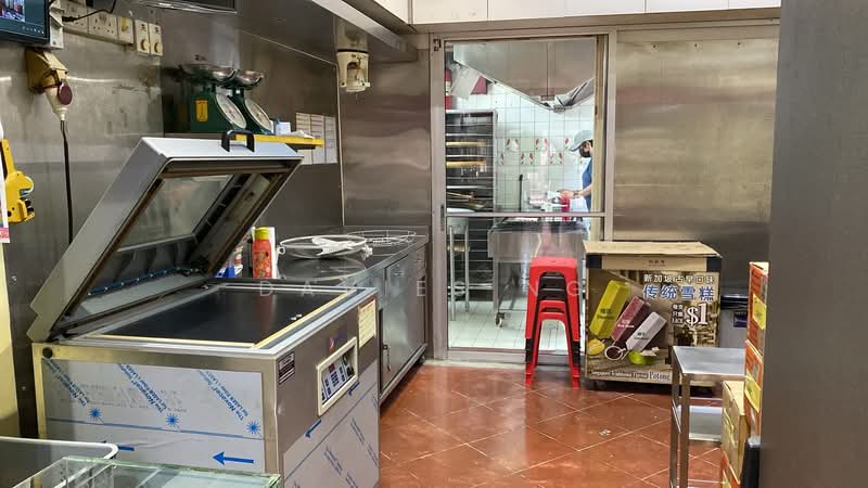 Sago Street : Retail, 17 Trengganu Street, 1,100 sqft, Food & Beverage For Rent, by Davies Ng, 500186117 - Kitchen - CommercialGuru.com.sg