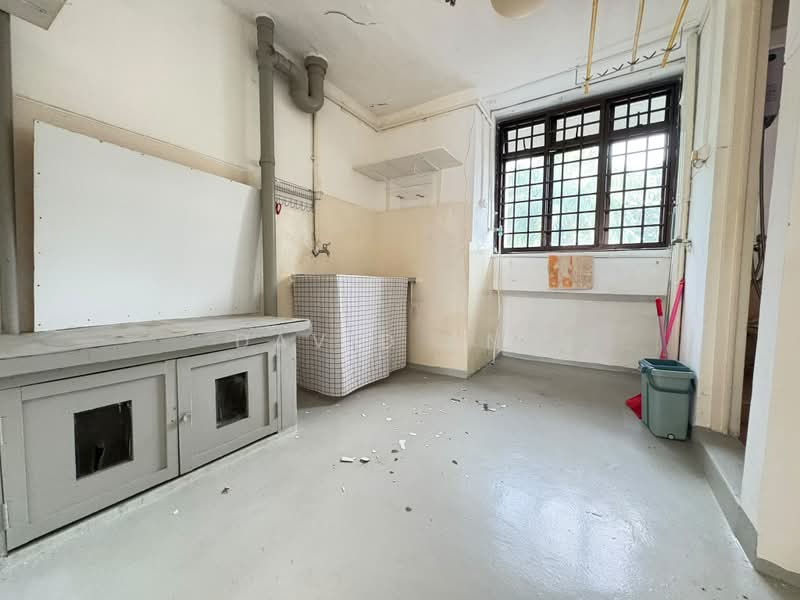 161 Lorong 1 Toa Payoh, 161 Lorong 1 Toa Payoh, 1 Bedroom, 430 sqft, HDB Flat For Sale, by David Ang, 500186120 - Interior - PropertyGuru.com.sg