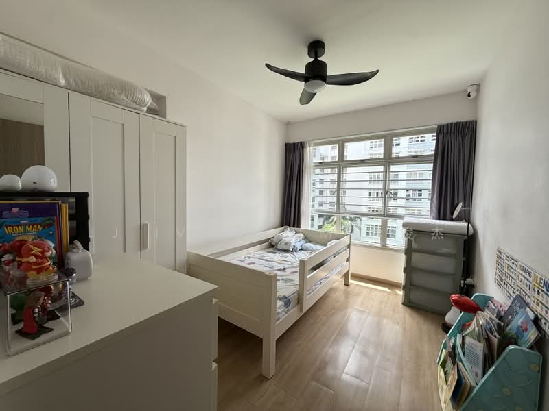 322B Sumang Walk, 322B Sumang Walk, 3 Bedrooms, 1,216 sqft, HDB Flat For Sale, by JJ Ivan Lim 林俊杰, 500186126 - Bedroom - PropertyGuru.com.sg