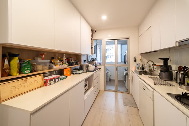 875B Tampines Street 86, 875B Tampines Street 86, 3 Bedrooms, 1,001 sqft, HDB Flat For Sale, by Gary Wang, 500186131 - Kitchen - PropertyGuru.com.sg
