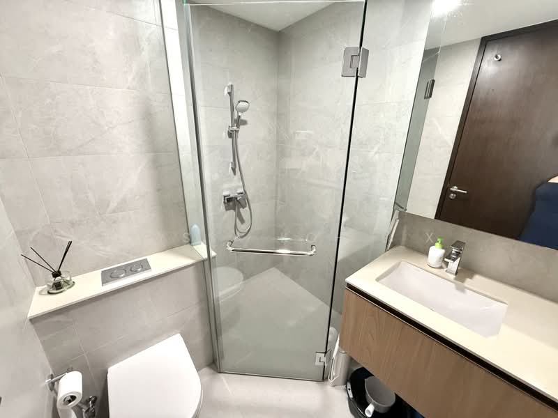 JadeScape, 8 Shunfu Road, 2 Bedrooms, 764 sqft, Condominium For Sale, by Alyssa Koh L X, 500186142 - Bathroom - PropertyGuru.com.sg