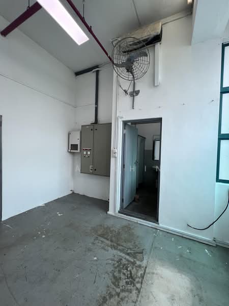 Eastech, 3016 Bedok North Avenue 4, 1,776 sqft, Light Industrial (B1) For Rent, by Jae Chin, 500186145 - Interior - CommercialGuru.com.sg