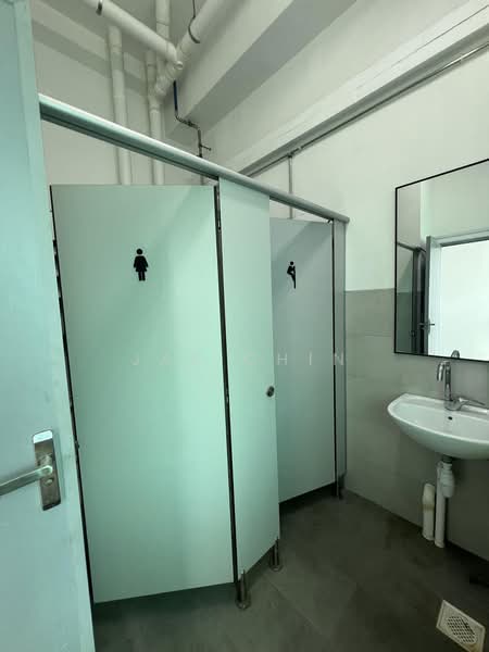 Eastech, 3016 Bedok North Avenue 4, 1,776 sqft, Light Industrial (B1) For Rent, by Jae Chin, 500186145 - Bathroom - CommercialGuru.com.sg